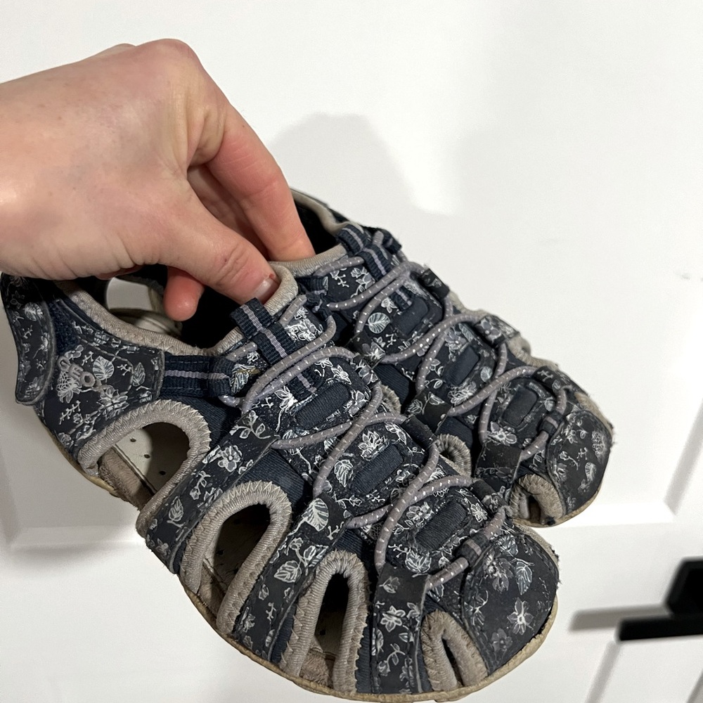 Geox girls sandals - size 13 - light blue and purple laces